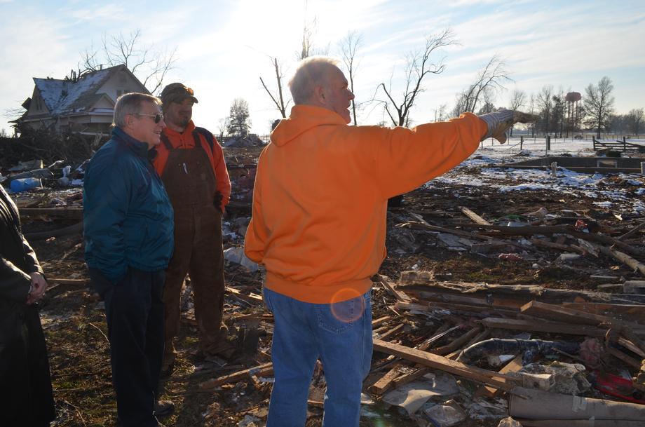 Durbin visits Taylorville after tornado