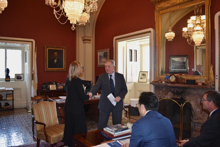 DURBIN MEETS WITH METRA LEADERSHIP