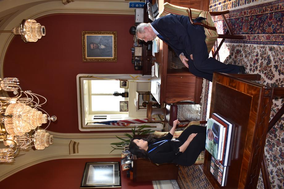 DURBIN MEETS WITH ILLINOIS DACA RECIPIENT ALYSSANDRA ABRENICA