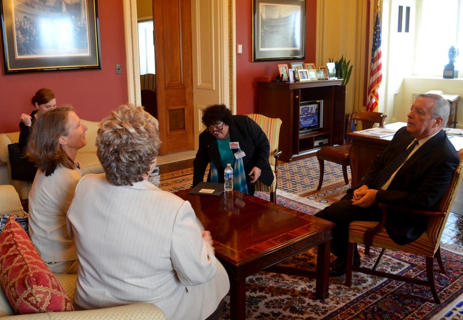 [WASHINGTON, D.C.] September 29, 2015 - U.S. Senator Dick Durbin (D-IL) hosted nuns from Illinois. 