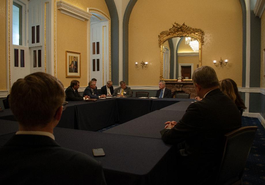 DURBIN TALKS AGRICULTURE POLICY WITH ILLINOIS CORN GROWERS