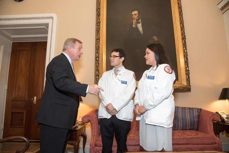 Durbin Hosts Illinois Members, Loyola Dreamer Med Students At Delegation Lunch