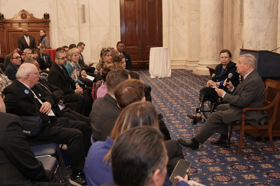 DURBIN, DUCKWORTH MEET WITH THE ILLINOIS COMMUNITY COLLEGE TRUSTEES ASSOCIATION