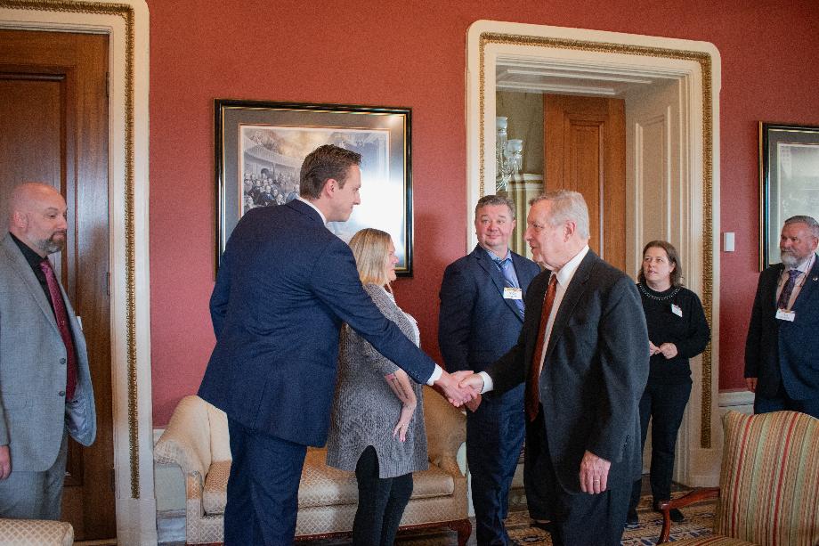 DURBIN MEETS WITH ILLINOIS AIR TRAFFIC CONTROLLERS