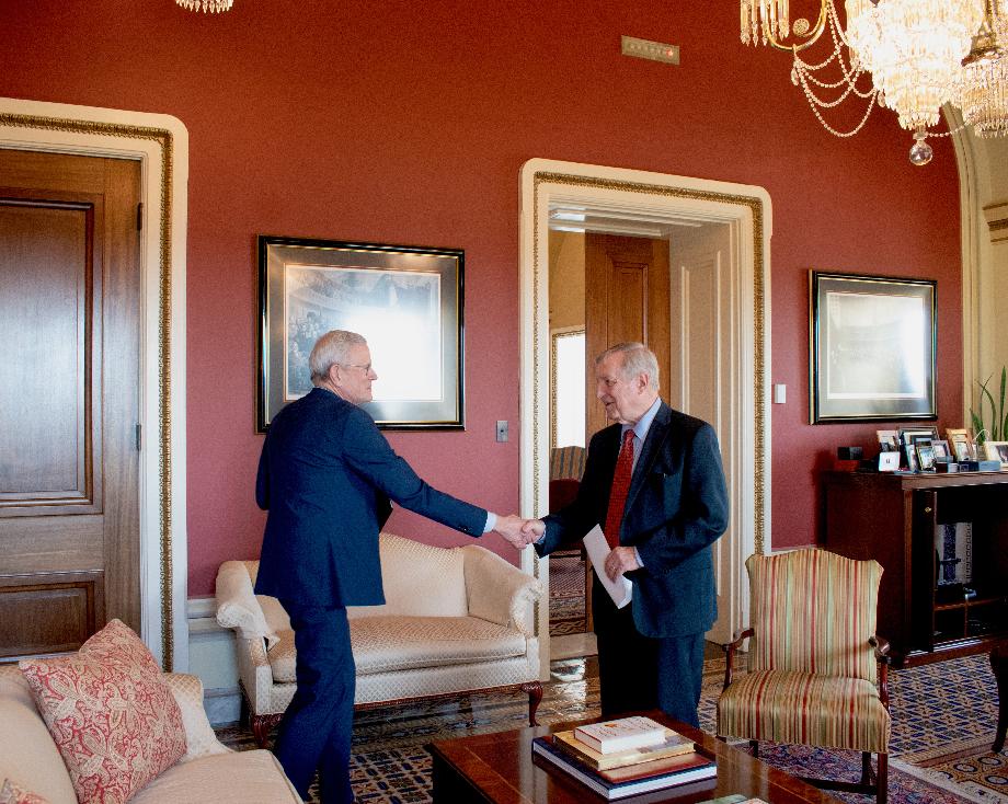 DURBIN MEETS WITH ARGONNE NATIONAL LAB DIRECTOR AS TRUMP ADMINISTRATION THREATENS FUTURE OF QUANTUM RESEARCH