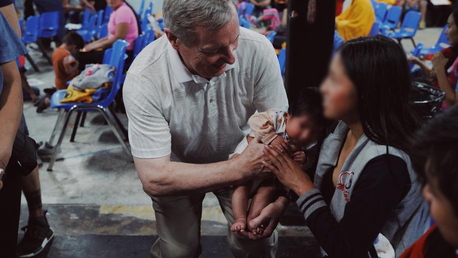 Durbin Meets With Migrant Children And Families At Catholic Charities in McAllen Texas