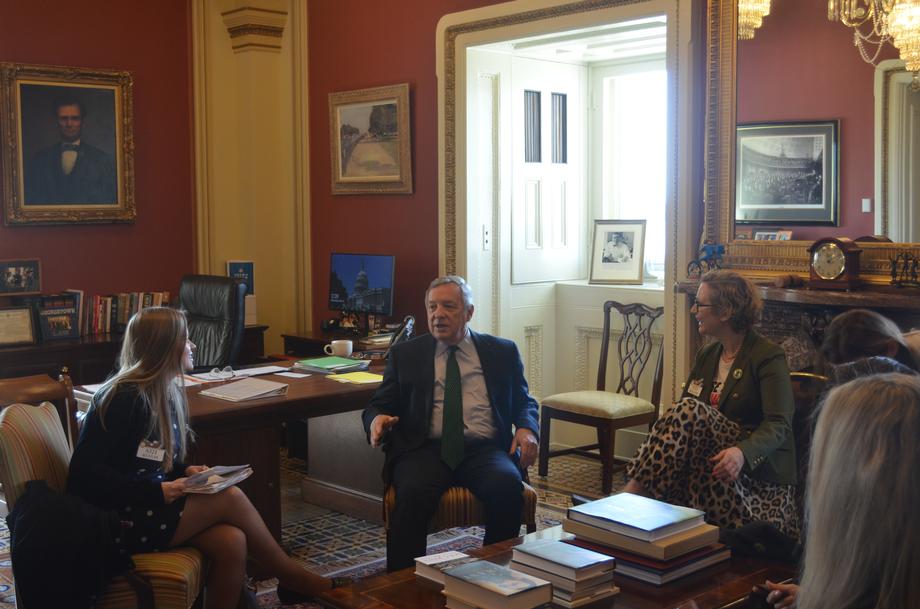 Durbin Meets With Willowbrook Residents To Discuss Ethylene Oxide Emissions At Sterigenics
