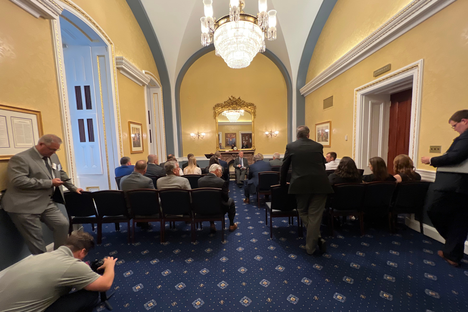 DURBIN MEETS WITH ILLINOIS FARM BUREAU AND ILLINOIS SOYBEAN ASSOCIATION