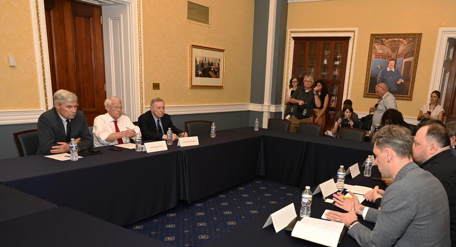 Sen. Durbin meets Ruslan Stefanchuk, Ukraine Speaker of Parliament with Senate Ukraine Caucus